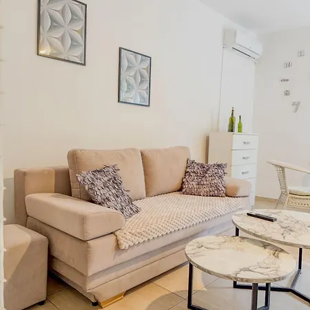 Apartment Ani